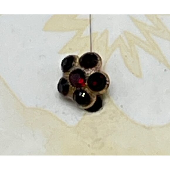 Mariana stud floral earrings red crystals hand made E-1166 241 READ NEW - Picture 2 of 7